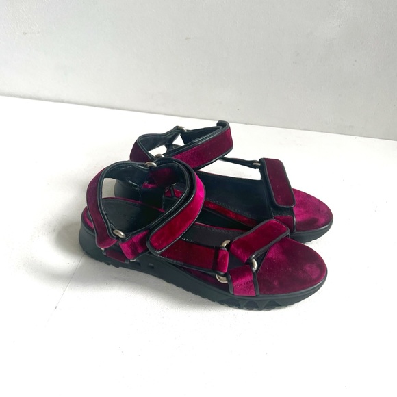 Sandro Paris | Fuchsia Velvet Sandals - Picture 7 of 7